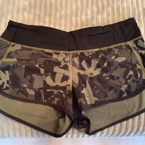 OG Lululemon Speed short size 6